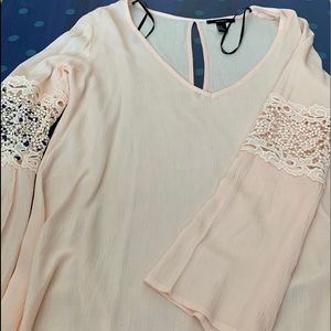 FOREVER 21 SHIRT 🚨WITH TAGS🚨